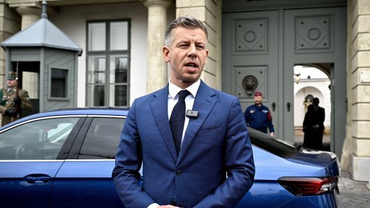 i službeno budući premijer