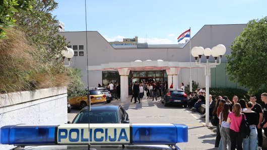 Dojave o bombama učestale su u školama