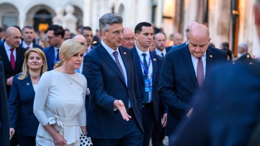 Uzvanici samita 'Inicijativa triju mora' prošetali Stradunom