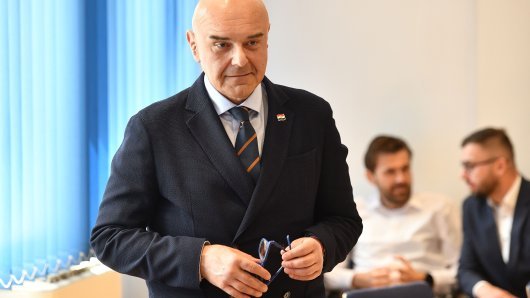 MINISTAR SOCIJALNE POLITIKE