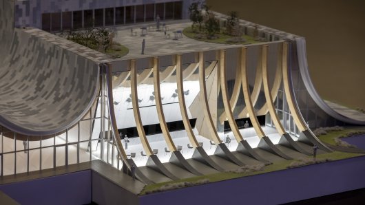 Eve Music Hall je višenamjenski kompleks u Čepinu koji će služiti prvenstveno za kulturna događanja, a projektirao ga je čuveni danski arhitekt Bjarke Ingels