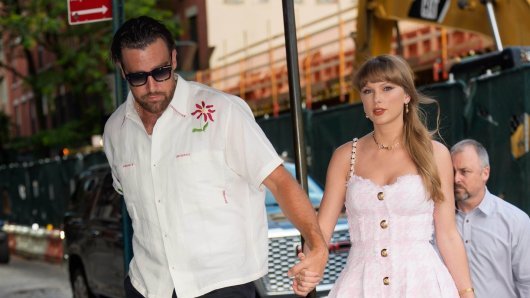 Travis Kelce, Taylor Swift