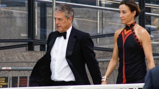 Hugh Grant  i Anna Elisabet Eberstein