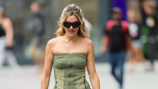 ASHLEY ROBERTS