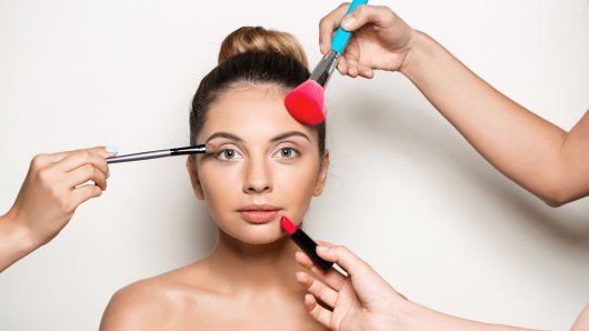 Make-up favorit iz 2010-ih ponovno se vraća na velika vrata, ali u puno prirodnijem i svježijem izdanju.