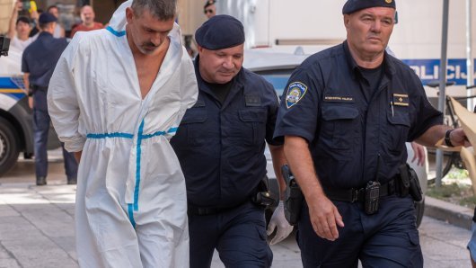 Privođenje četvorke osumnjičene za izazivanje požara u Zadru