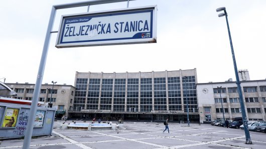 Požari zaustavili vlakove između Sarajeva i Hercegovine: Prekinuta i međunarodna linija prema Pločama