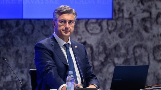 NA SJEDNICI