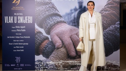 FASHION GURU