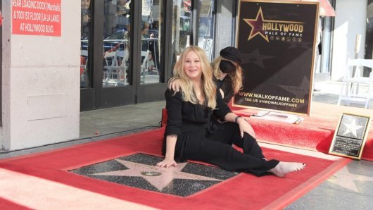 CHRISTINA APPLEGATE