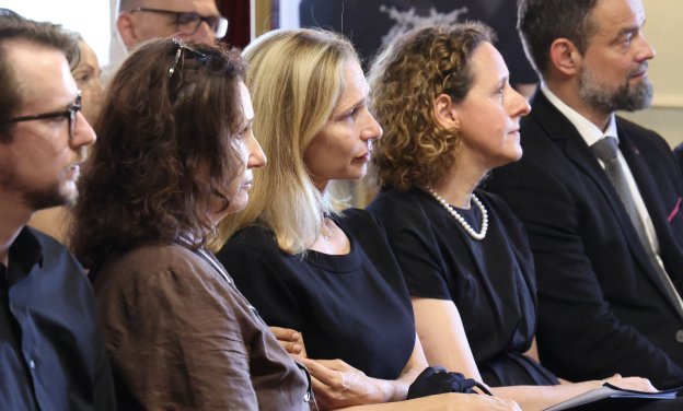 Dirljiv oproštaj od Zrinka Ogreste: Kolege i prijatelji odali počast velikanu hrvatskog filma