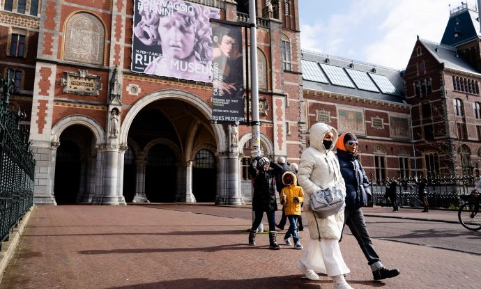 Razočarani posjetitelji Rijksmuseuma u Amsterdamu nakon izbijanja koronavirusa