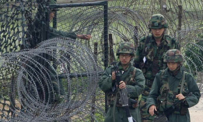Južnokorejski vojnici ispalili su 20-ak hitaca upozorenja prema sjevernokorejskim postrojbama