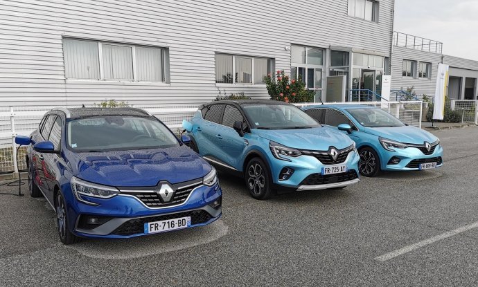 Renault Clio E-Tech (desno), Mégane Grandtour (lijevo) i Captur E-Tech Plug-in (u sredini) tri su hibridna aduta Renaulta
