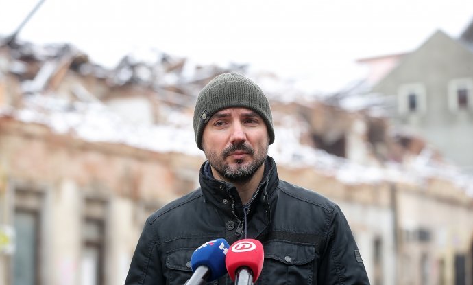 Boris Milošević obratio se medijima nakon sastanka stožera u Petrinji