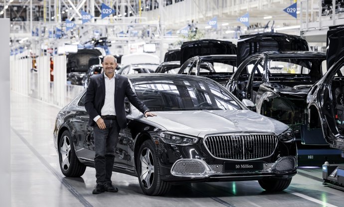 Prvi novi Mercedes-Maybach S-klasa, koji je sišao s proizvodne trake tvornice 56, 50-milijunti je automobil iz Mercedes-Benza