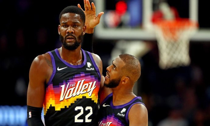 Chris Paul i Deandre Ayton