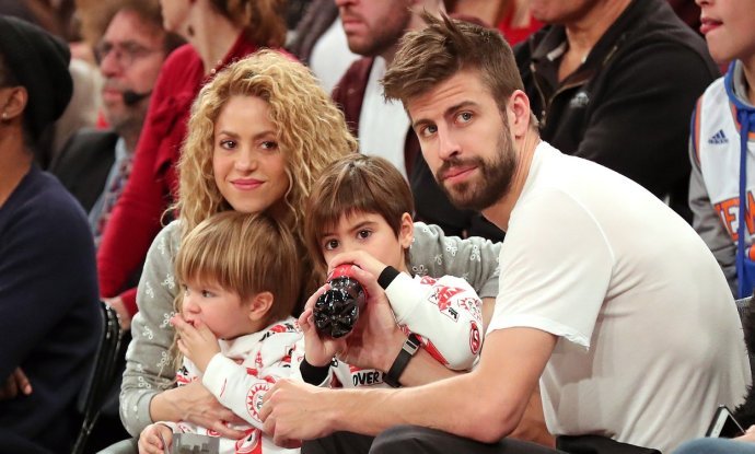 Shakira i Gerard Pique u danima sreće sa sinovima