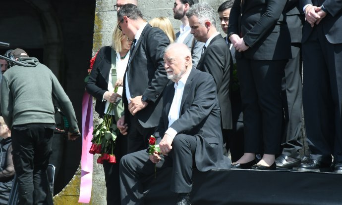 Mesić je u Jasenovcu sjeo zbog problema s kukovima