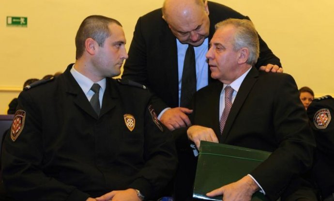 Sanader Prodanović i pravosudni policajac