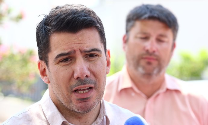 Nikola Grmoja upozorava na slučaj nasilja u OŠ Strožanac