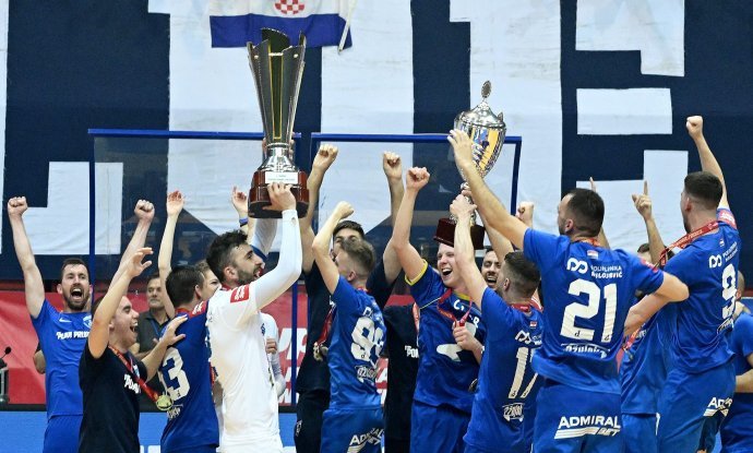 MNK Futsal Dinamo slavi naslov prvaka