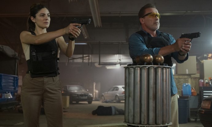 Arnold Schwarzenegger i Monica Barbaro kao otac i kći špijuni u seriji 'FUBAR'
