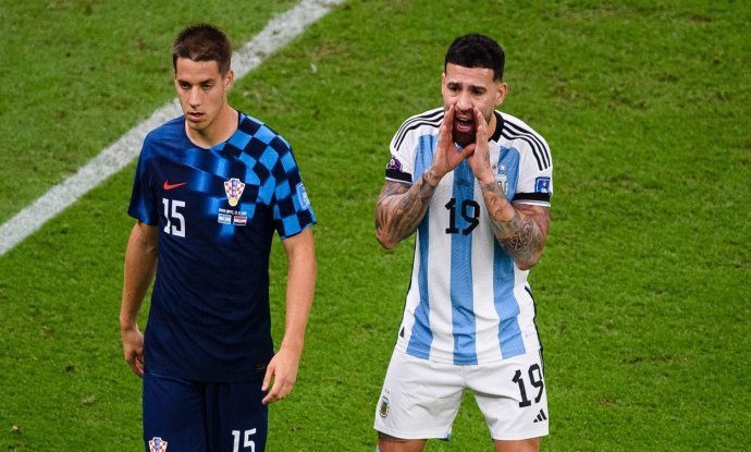 Nicolas Otamendi (desno) i Mario Pašalić