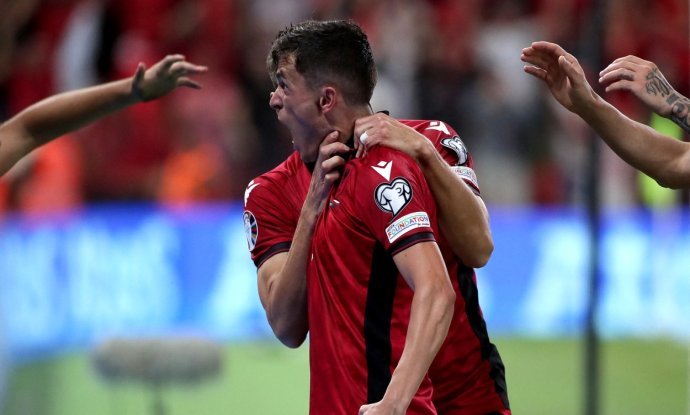 Jasir Asani slavi gol za vodstvo Albanija protiv Poljske 1-0 u utakmici kvalifikacija za Euro 2024, 10.9.2023.