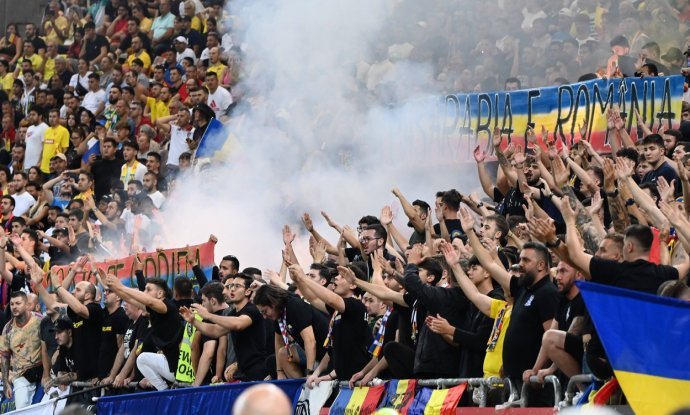 Divljanje na tribinama u Bukureštu tijekom utakmice Rumunjska - Kosovo