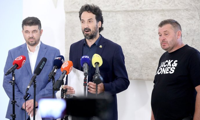Marin Miletić i Čuvari ruralnih područja na konferenciji za novinare u Hrvatskom saboru