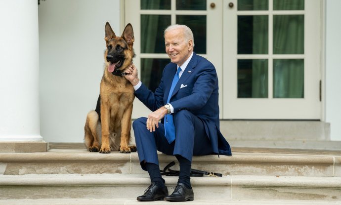 Joe Biden i pas Commander