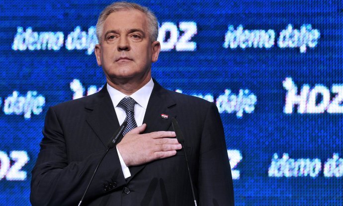 Sanader ruka na srcu