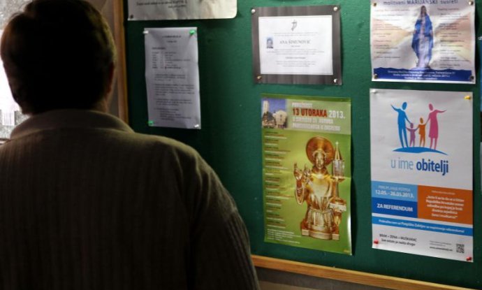 Čest prizor u crkvama - plakat za prikupljanje potpisa za referendum o braku