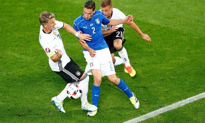 Njemačka (Bastian Schweinsteiger, Joshua Kimmich) - Italija (Mattia De Sciglio)