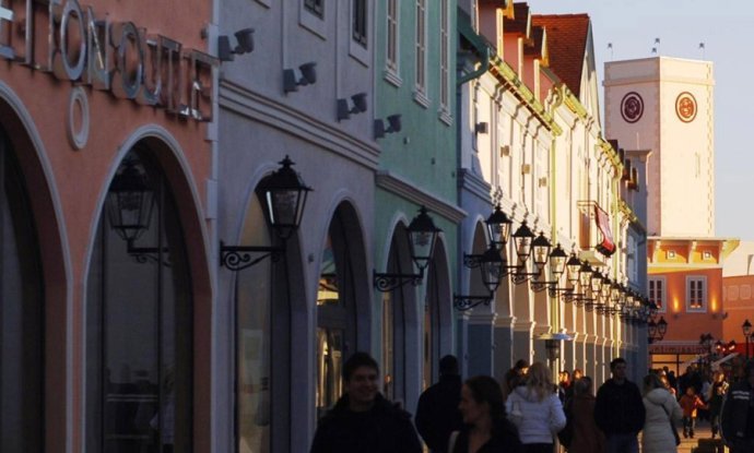 roses outlet