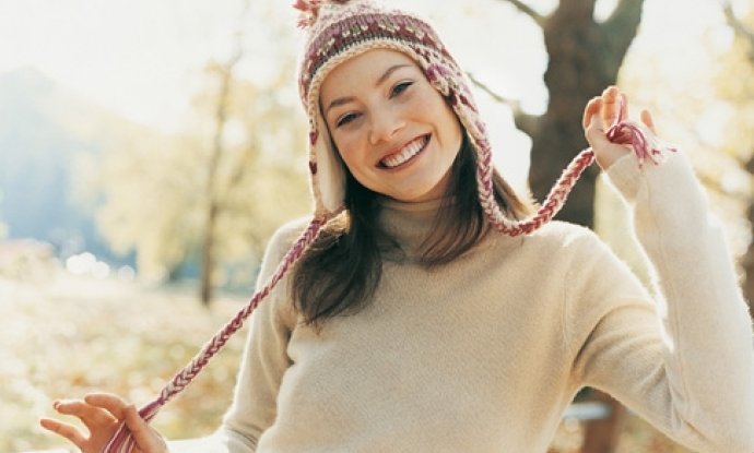 žena zima moda odjeća sreća