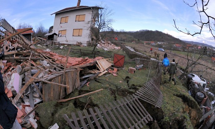 Klizište u Hrvatskoj Kostajnici