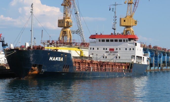 Havarirani turski brod 'Haksa' dotegljen u Brodotrogir