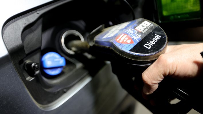 Novi cjenik goriva: Eurosuper od 1,42 eura, eurodizel od 1,34 eura
