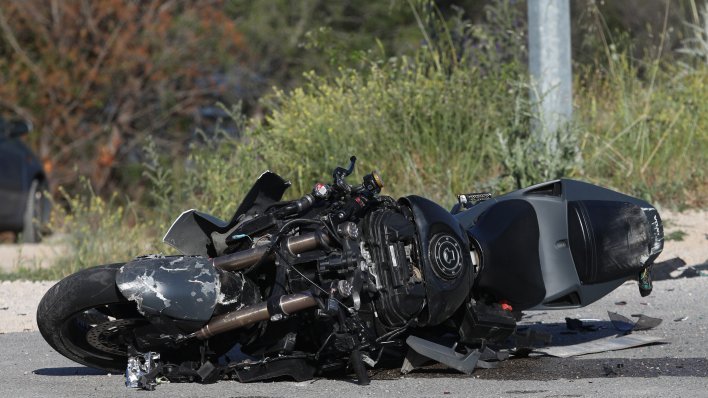 Motociklist kod Tužnog sletio s ceste i poginuo