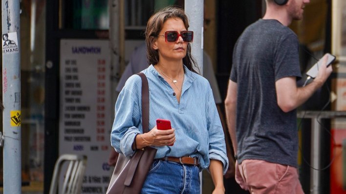 KATIE HOLMES