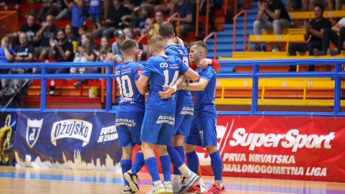 Dinamovi navijači imali prekrasnu uvertiru u najveći derbi hrvatskog nogometa