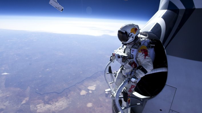 Poginuo Felix Baumgartner, čovjek kojeg pamtimo po skoku iz svemira