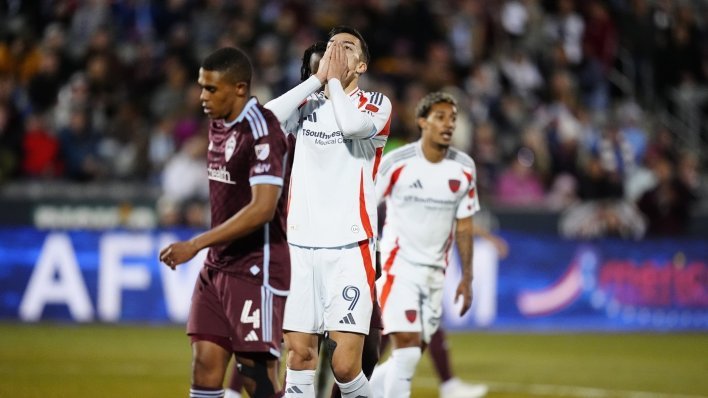 Dalić će biti zabrinut, hit napadač zbog ozljede napustio teren