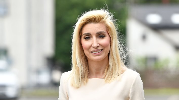 AKADEMSKI USPJEH