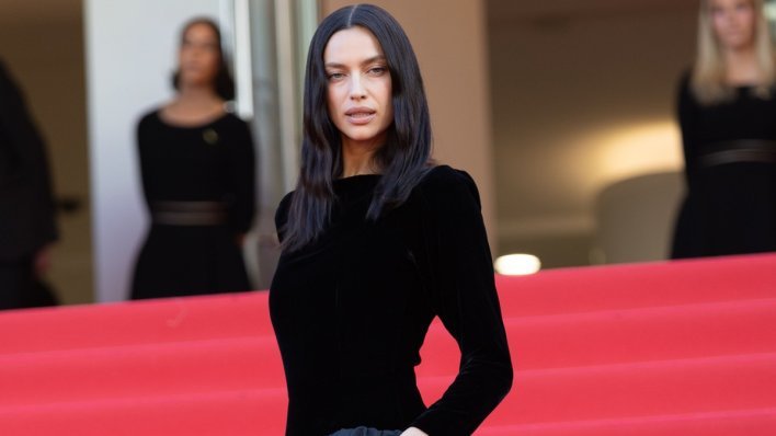 IRINA SHAYK U CRNOM