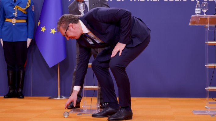 Čelnici NS Srbije na Vučićevom udaru: Niste izdržali ni pet minuta pritiska Engleza