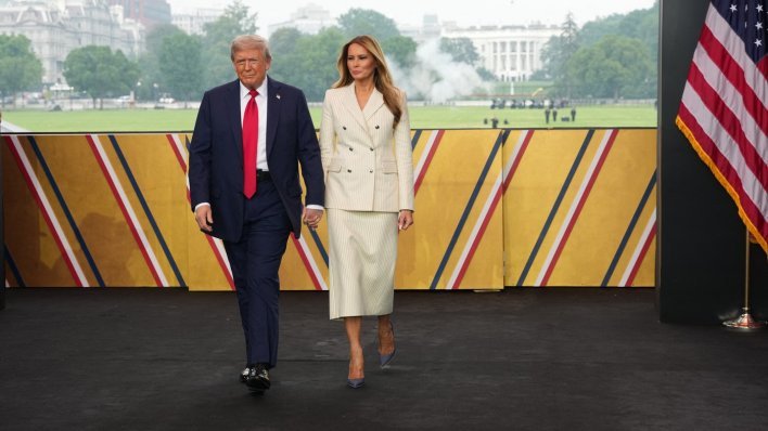 Melania iznenadila odabirom cipela: Za Trumpov rođendan malo se 'zaigrala'