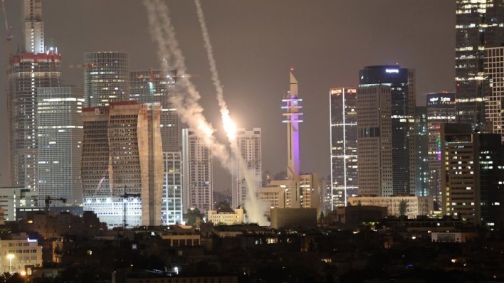 VIDEO Dron pogodio spremnik goriva kod aerodroma u Dubaiju: Buknuo požar